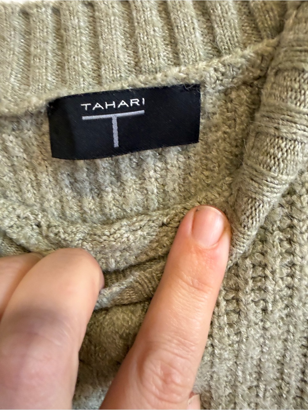 Tahari Sage Green Cable Knit Balloon Sleeve Sweater Small - Picture 3 of 9